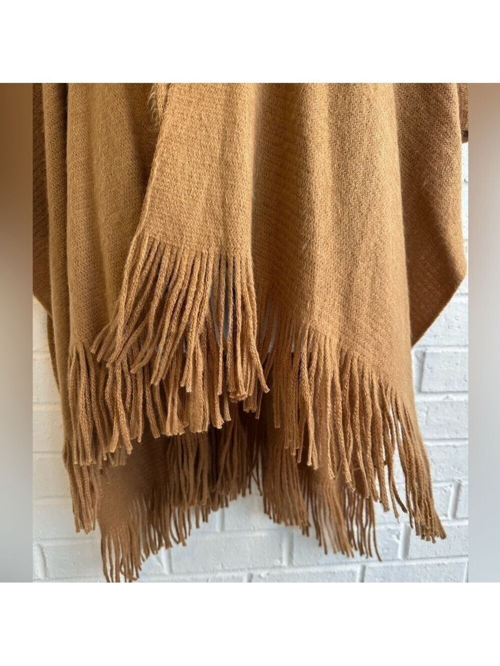 Vince Camuto Faux Fur Collar Camel color Cape/Poncho, 5” Fringe on Lower Hem - Picture 8 of 16